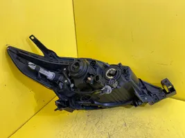 Mazda 5 Передняя фара 513-51040