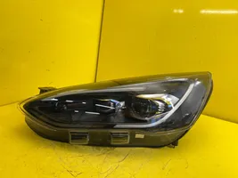 Ford Focus Lampa przednia 5392