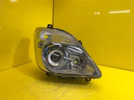 Mercedes-Benz Sprinter W907 W910 Lampa przednia A9108201061