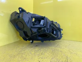 Mercedes-Benz GLC C253 Lampa przednia 3746