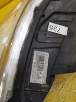 Citroen C4 I Lampa przednia 735