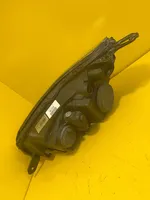 Citroen C5 Lampa przednia 89009364