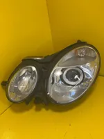 Mercedes-Benz E W211 Lampa przednia A2118201661