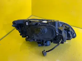 Volvo S60 Lampa przednia 31420108