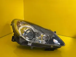 Opel Corsa D Lampa przednia 13186386