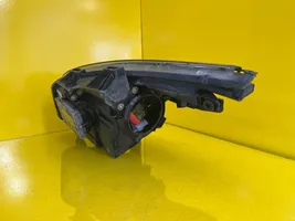 Citroen C5 Lampa przednia 9660983380