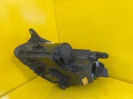 Mercedes-Benz SLK R172 Lampa przednia A1728202659