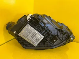 Mercedes-Benz GLA H247 Lampa przednia A2479064504