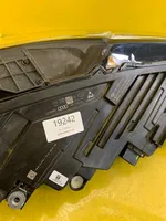 Audi Q8 Передняя фара 4M8941033