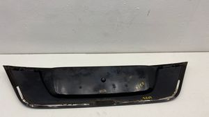 Mercedes-Benz E W211 Rivestimento portellone 2118100173