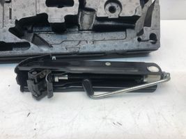 Volkswagen PASSAT B6 Tool set 3C5012115D