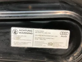 Audi A6 S6 C6 4F Dzinēja pārsegs (vāks) 4F0010515