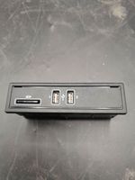 Mercedes-Benz C W205 USB-Anschluss A2058200526