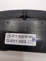 Mercedes-Benz E W211 Panel klimatyzacji 2118300185