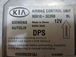 KIA Sorento Variklio valdymo blokas 959103E200