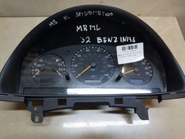 Mercedes-Benz ML W163 Spidometras (prietaisų skydelis) A1635402247