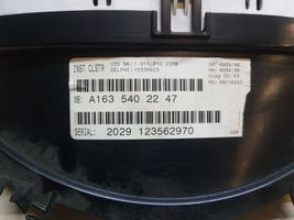 Mercedes-Benz ML W163 Tachimetro (quadro strumenti) A1635402247