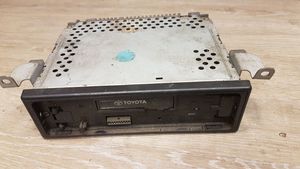 Toyota Avensis T220 Radio / CD/DVD atskaņotājs / navigācija 8611005011