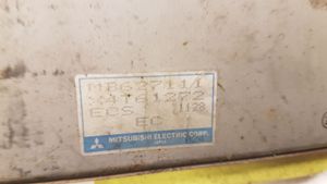 Mitsubishi Sigma Sonstige Steuergeräte / Module X4T81272