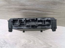 Mercedes-Benz C W203 Centralina/modulo portiere 2038202285