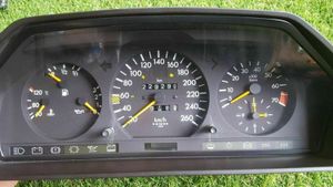 Mercedes-Benz E W124 Compteur de vitesse tableau de bord 1244402347