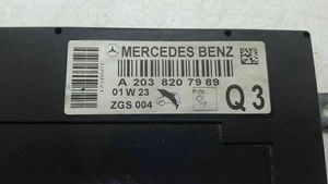 Mercedes-Benz C W203 Amplificateur d'antenne A2038207989