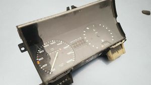 Volkswagen Jetta II Compteur de vitesse tableau de bord 191919033FF