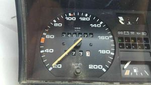 Volkswagen Golf III Compteur de vitesse tableau de bord 110008297021
