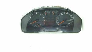 Audi A4 S4 B5 8D Compteur de vitesse tableau de bord 8D0919033C