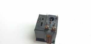 Volkswagen Golf I Interruptor de luz 321941531G