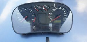 Volkswagen Golf IV Compteur de vitesse tableau de bord 1J0919881B