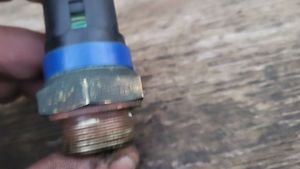 Renault Laguna I Kühlmitteltemperatur Sensor Fühler Geber 268063