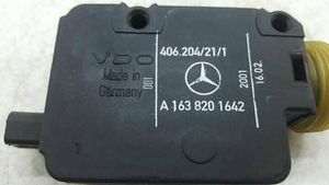 Mercedes-Benz ML W163 Polttoainetankin korkin lukon moottori A1638201642