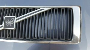 Volvo 440 Grille calandre supérieure de pare-chocs avant 906903