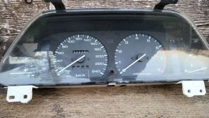 Mazda 323 Compteur de vitesse tableau de bord 