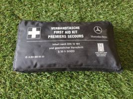 Mercedes-Benz C W203 Ensiapupakkaus A2038600050