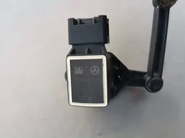 Mercedes-Benz R W251 Etuilmajousituksen korkeudensäätöanturi (käytetyt) A0105427717