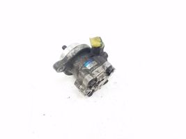 Nissan X-Trail T30 Ohjaustehostimen pumppu 4Z0711288H800