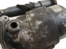 Suzuki Swift Halterung Ölfilter / Ölkühler 55197216