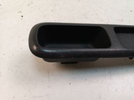 Peugeot 5008 Support bouton lève vitre porte avant 96650618ZD