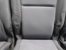 Toyota Corolla Verso AR10 Set interni 