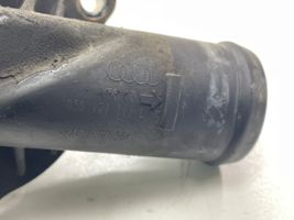 Audi A8 S8 D3 4E Termostaatin kotelo 059121111L