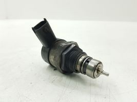 Chrysler Voyager Regolatore di pressione del carburante 0281002829