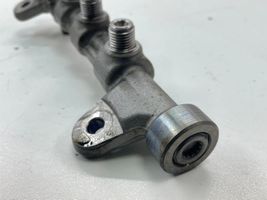 Opel Astra J Kraftstoffverteiler Einspritzleiste Verteilerrohr 0445214221