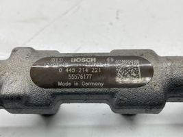 Opel Astra J Kraftstoffverteiler Einspritzleiste Verteilerrohr 0445214221