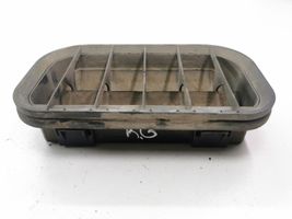 Volkswagen PASSAT B5 Quarter panel pressure vent 4A0819181