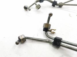 Volkswagen PASSAT B5 Fuel injector supply line/pipe 