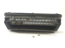 BMW 7 E65 E66 Quarter panel pressure vent 8386133