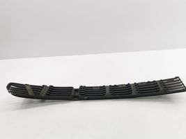 Volkswagen PASSAT B5 Grille inférieure de pare-chocs avant 3B0853677B