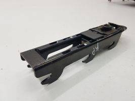 Audi A2 Rail de réglage hauteur de ceinture de sécurité 8Z0857833